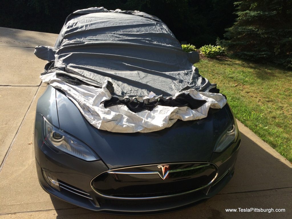 Installing the Model S car cover Installing the Model S car cover