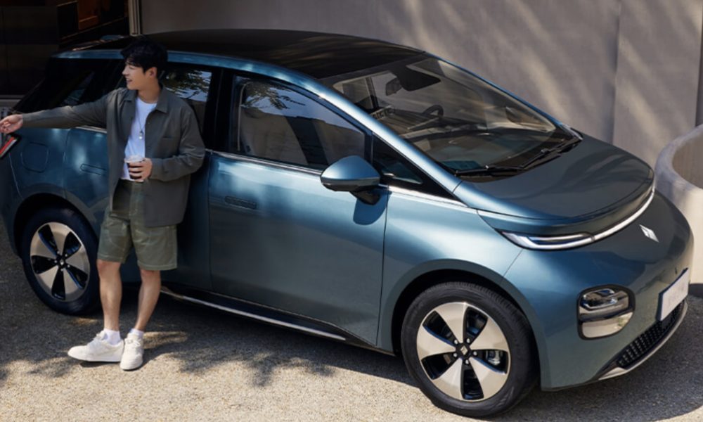GM-SAIC-vs-tesla-fsd-competitor-china