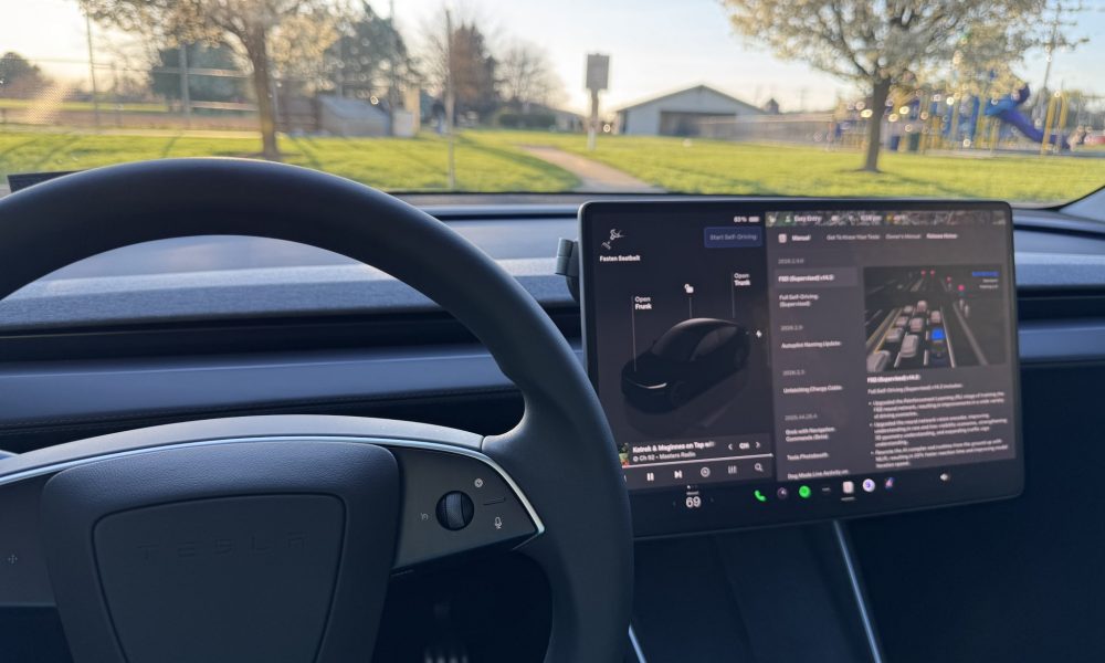 Tesla FSD 14.3 [Credit: TESLARATI)